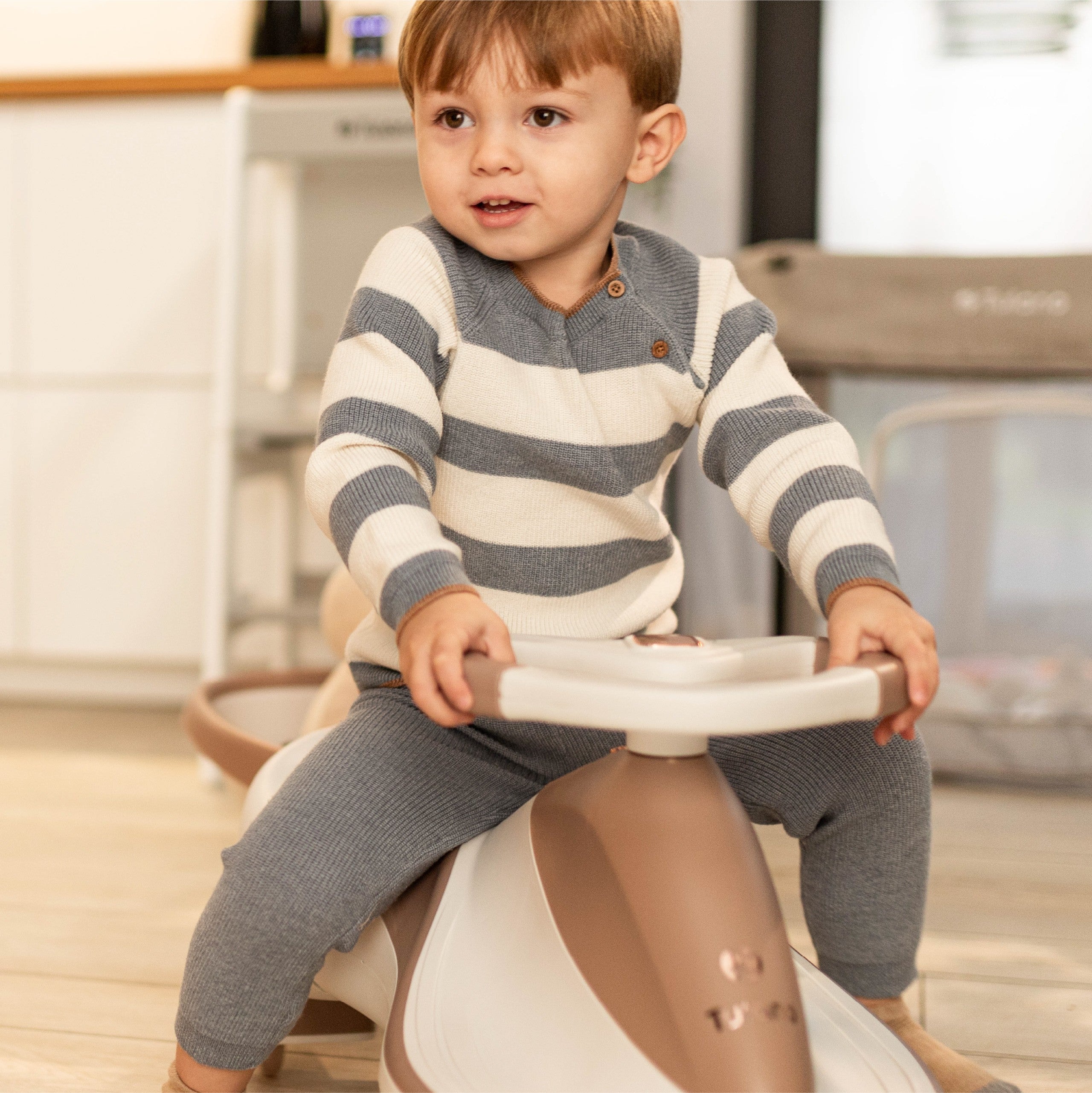 Cochecito infantil por gravedad con luces LED Tulano Focus 55 Grey