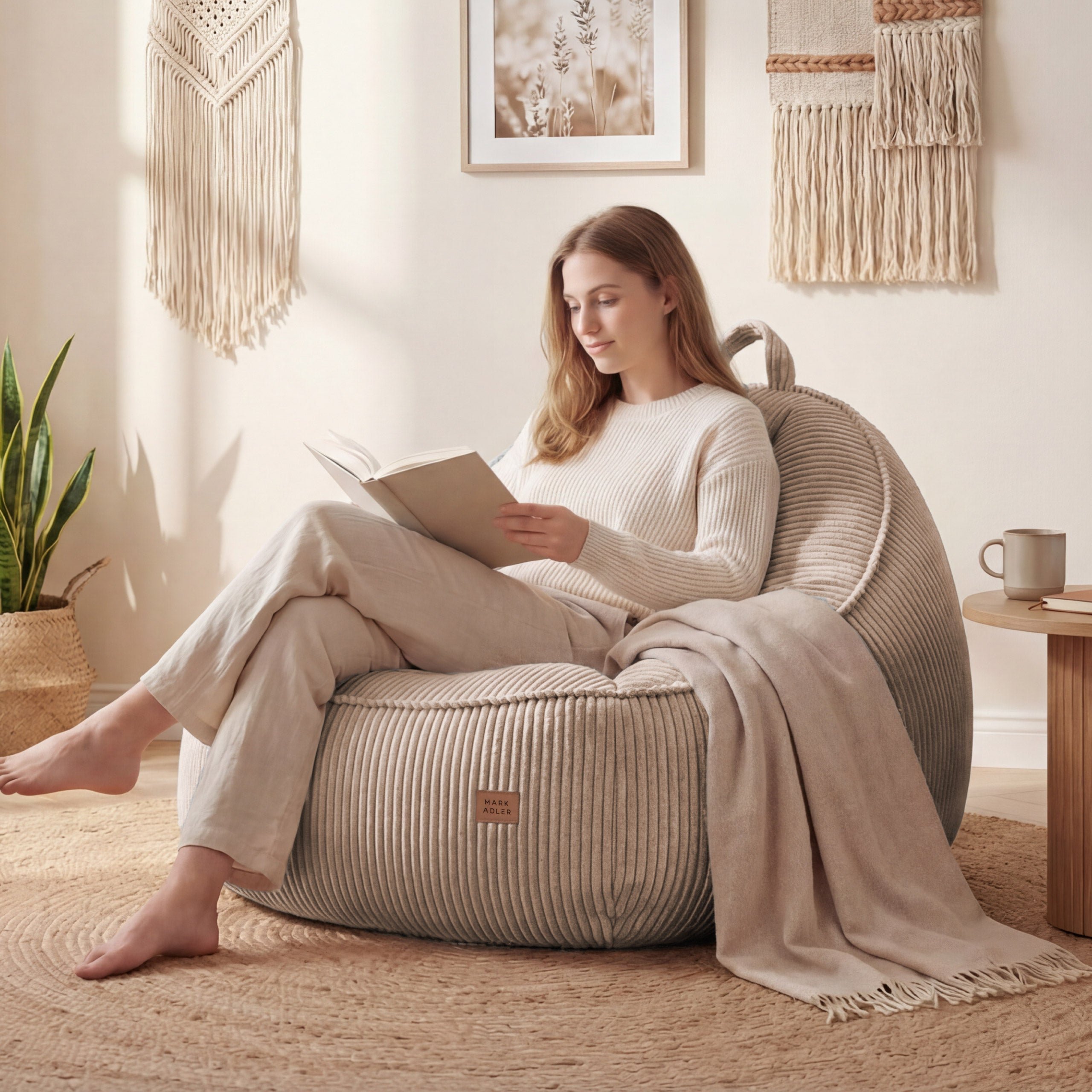 Sillón puf de pana con respaldo Mark Adler Comfy 4.0 Taupe