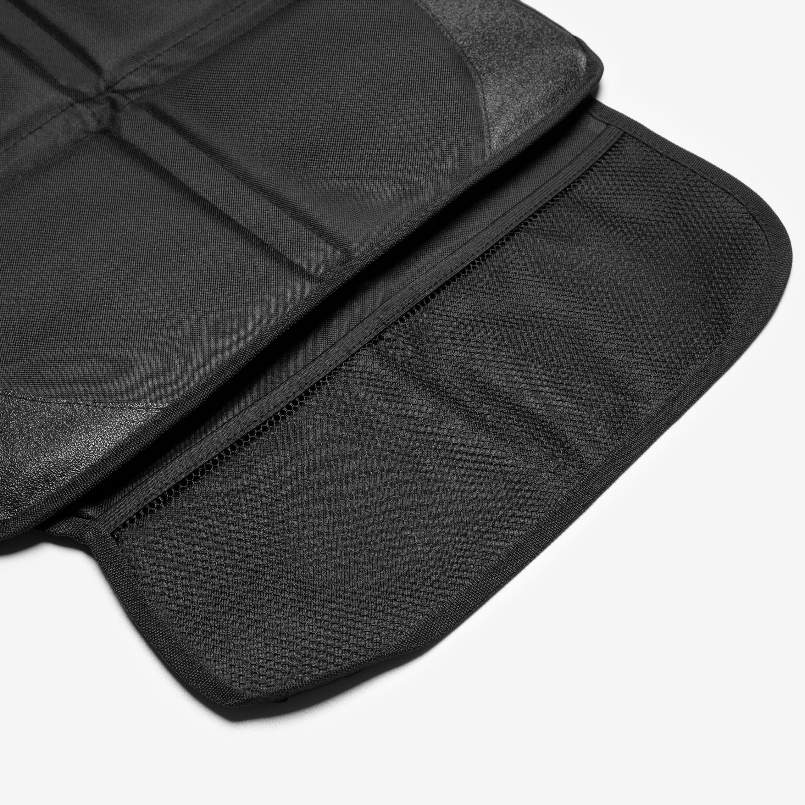 Alfombrilla protectora para la silla de coche Tulano Case 30