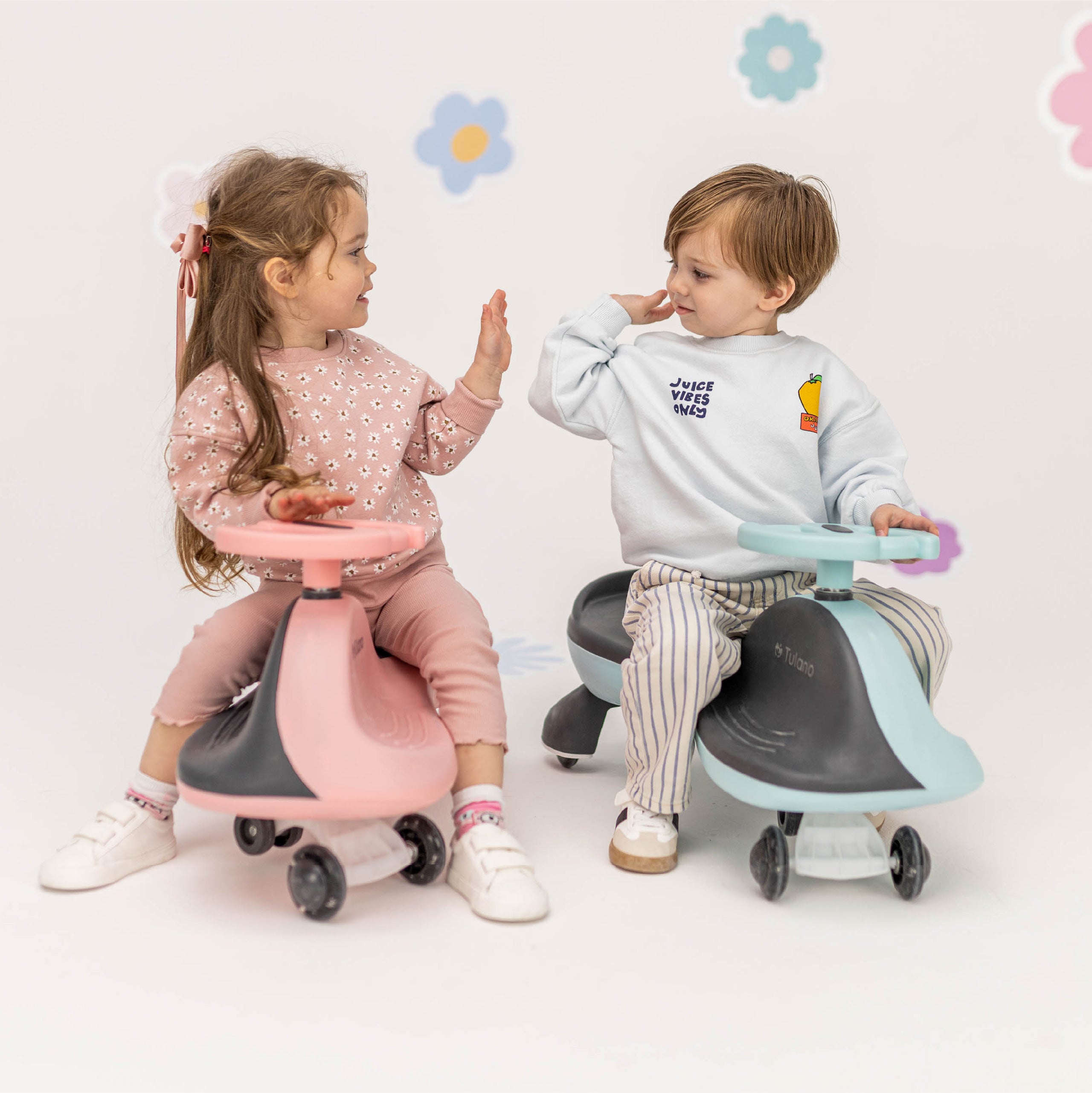 Cochecito infantil por gravedad con luces LED Tulano Focus 35 Pink