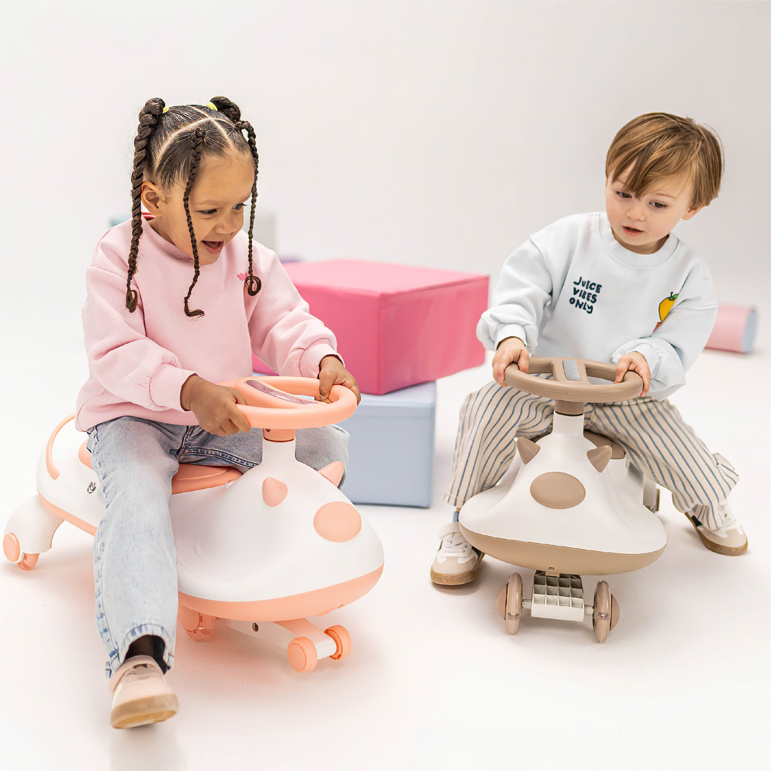 Cochecito infantil por gravedad con luces LED Tulano Focus 45 Pink