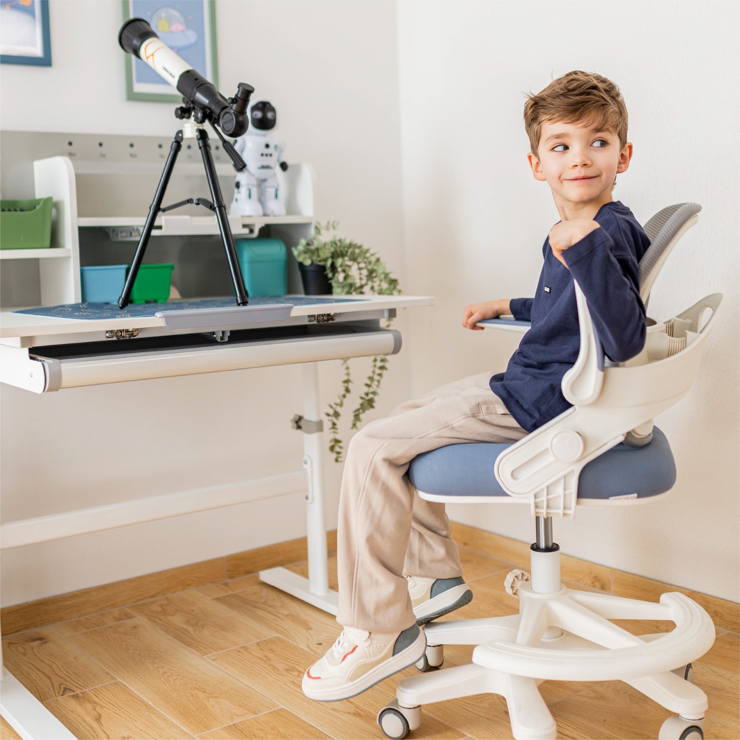 Sillón de escritorio para niños Mark Adler Junior 4.3 azul-gris