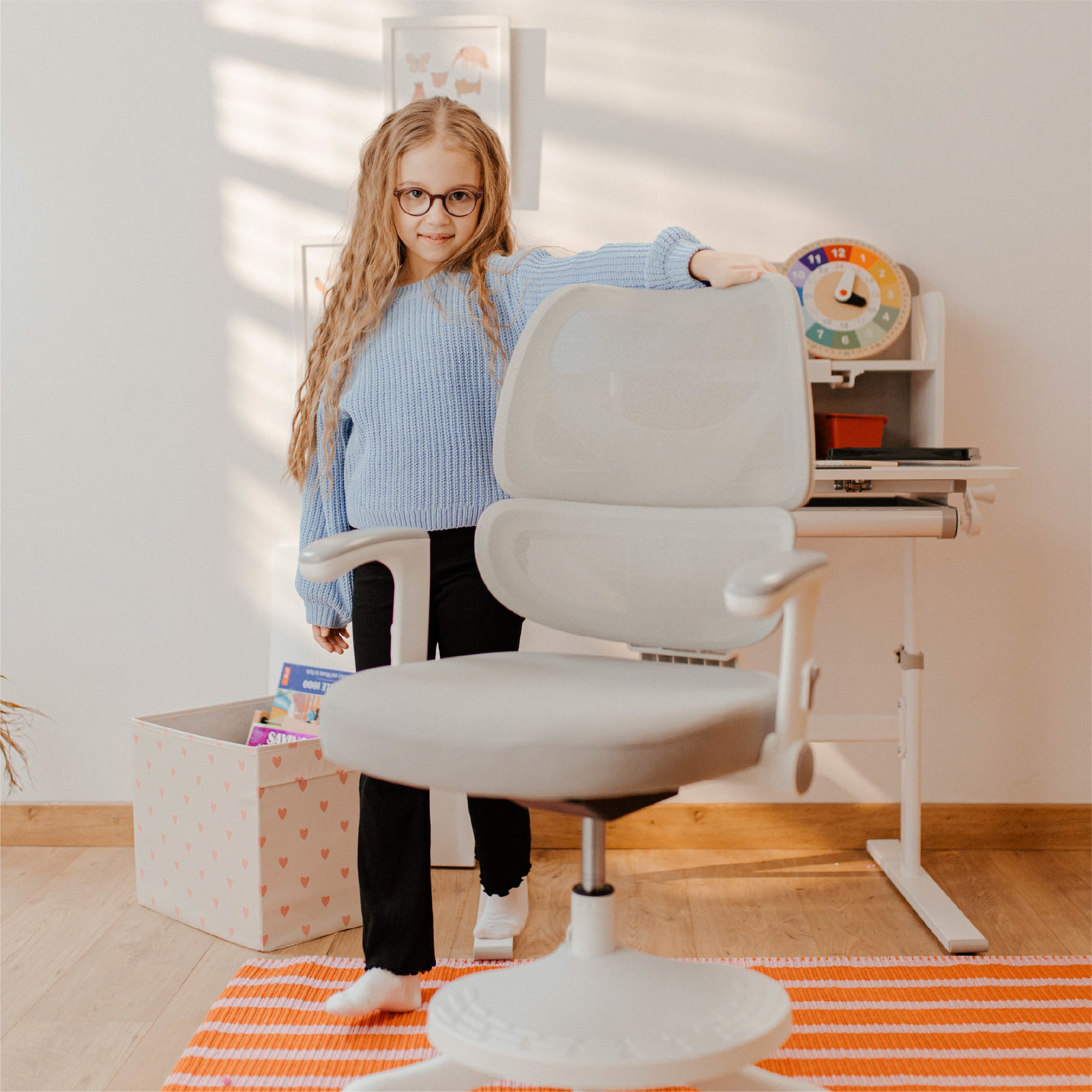 Sillón giratorio Mark Adler Junior 5.3 Grey