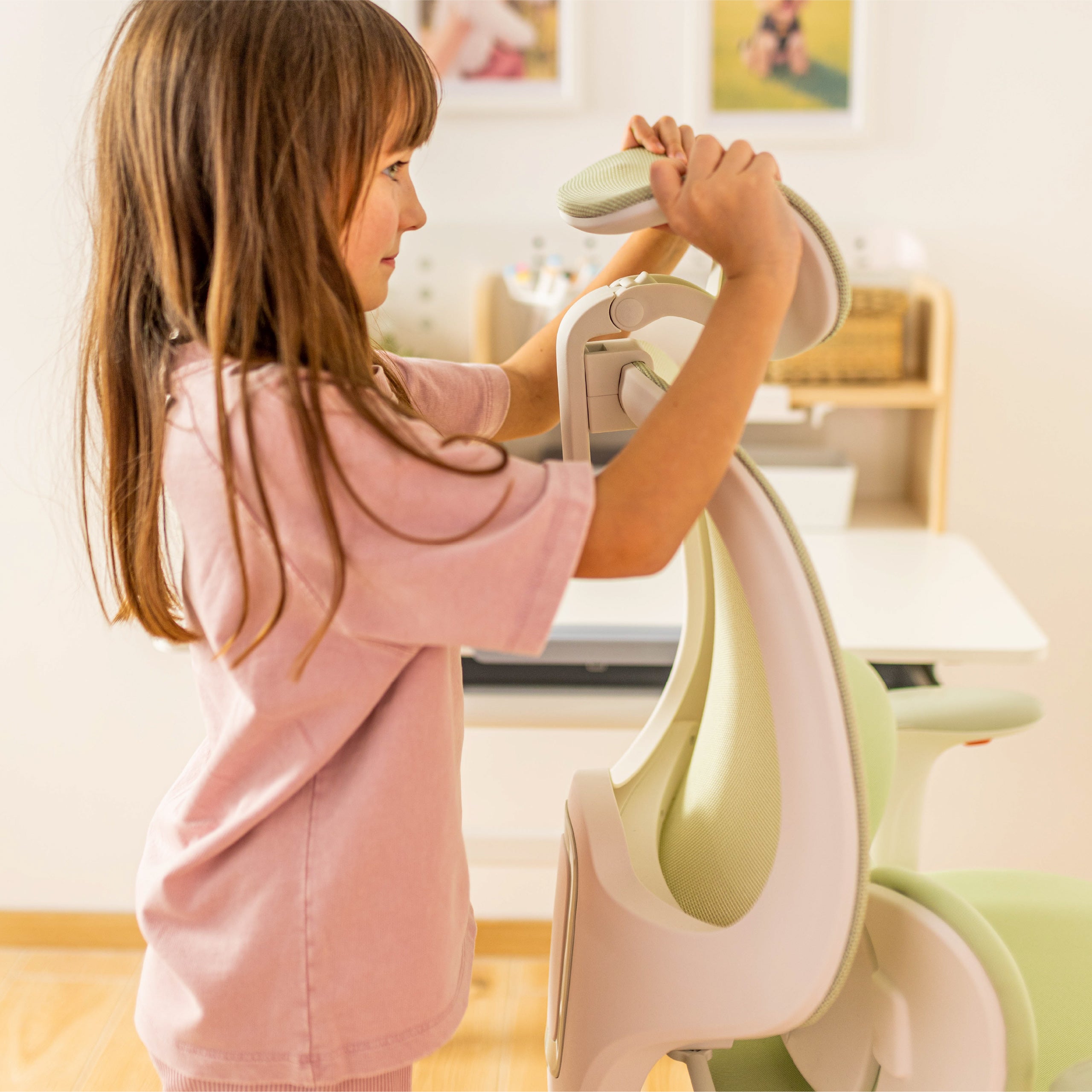Silla ergonómica para niños Mark Adler Junior 6.3 Green